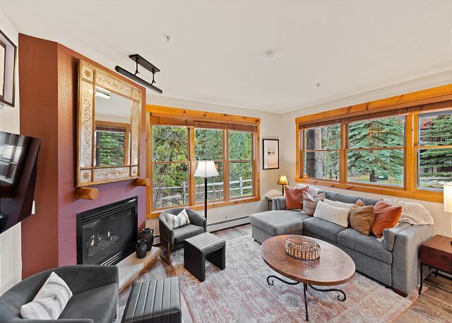 Trappers Crossing #8780