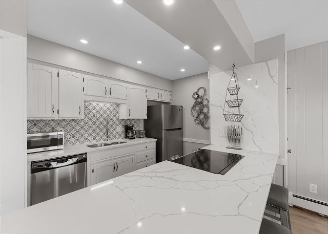 Lake Cliffe #305 Building A 9