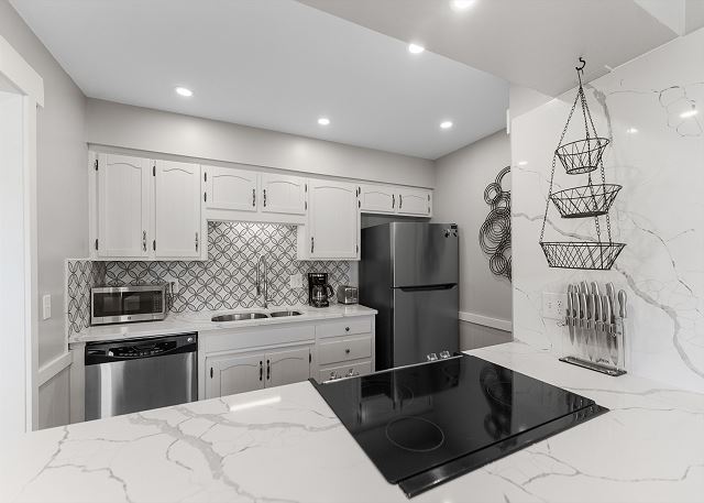 Lake Cliffe #305 Building A 10