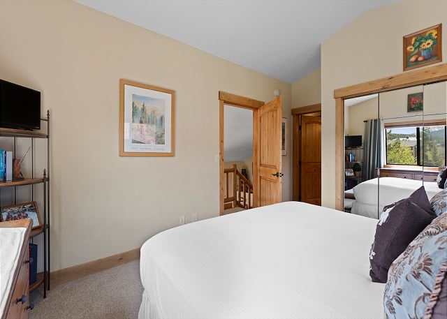102 Streamside Circle | Photo 3