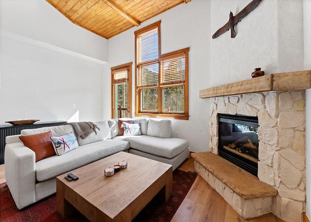 Red Hawk Townhome #2331 3