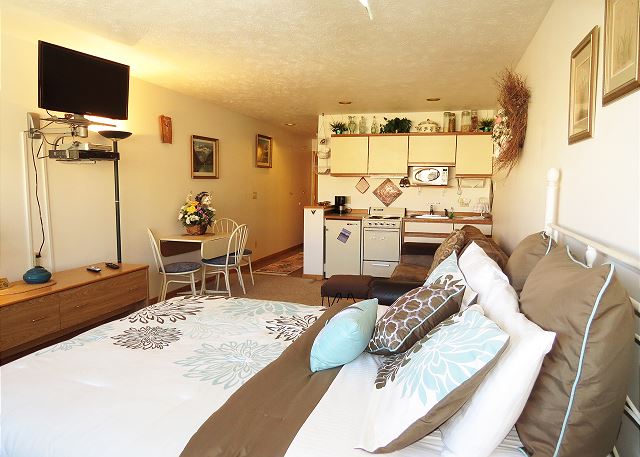Cedar Lodge 204