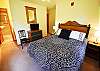 Queen Suite with Flatscreen