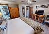 Bedroom with King, Flatscreen