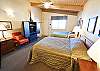 Guest Bedroom with Flatscreen, Fan