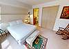 4th Downstairs Den With Queen, Private Bath