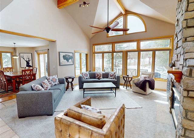 395 Black Hawk Circle