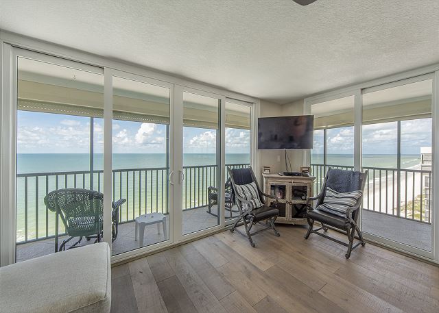 #1004 Shores Of Madeira Penthouse
