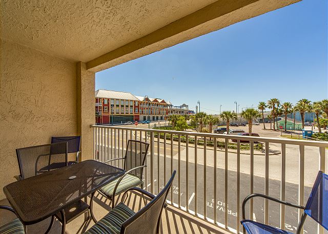 #102 Beach Place Condos