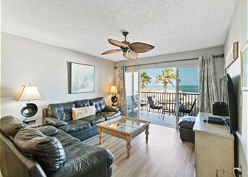 Beach Place 108 Living Room