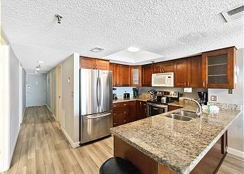 Beach Place 108 Kitchen