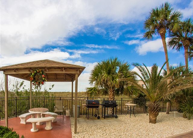 #111 Madeira Norte Condo