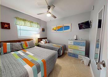 Guest Bedroom 1-2