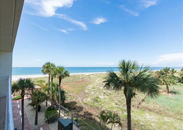 #214 Madeira Norte Condo