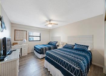 Guest bedroom 1-1