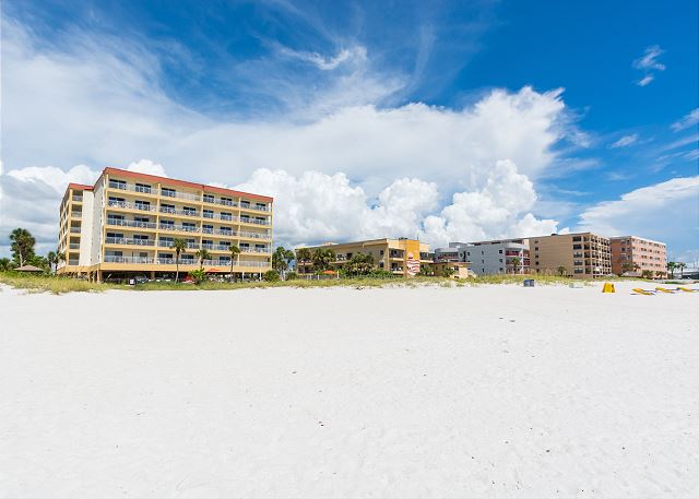 #311 Madeira Norte Condo