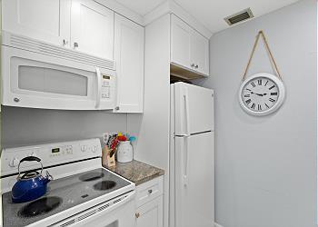 Surf Song 345 Kitchen