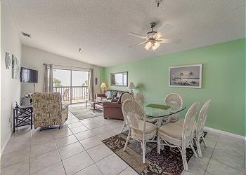 Surf Song 347 Dining Area