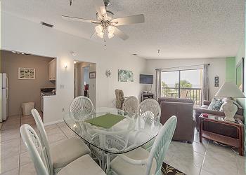 Surf Song 347 Dining Area