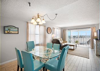 Beach Place 405 Dining Room