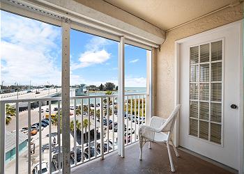 Beach Place 405 Balcony