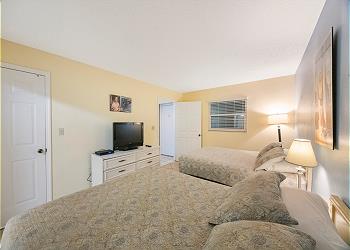 Guest Bedroom 1-2