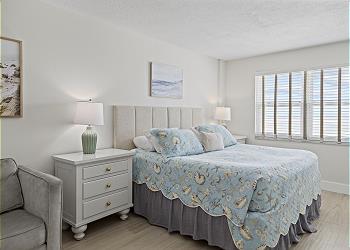 Beach Place 412 Master Bedroom