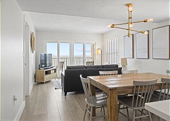 Beach Place 412 Dining Area
