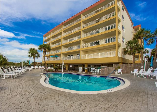 #513 Madeira Norte Condo