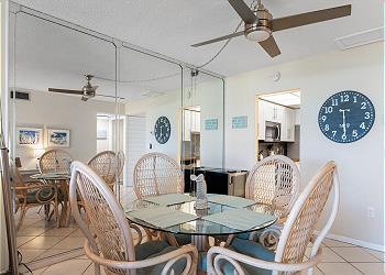 Madeira Norte 516 Dining Room