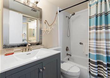 Madeira Norte 516 Guest Bathroom