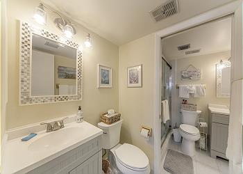 Madeira Norte 505 Bath
