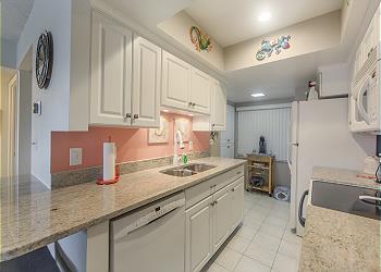 Madeira Norte 505 Kitchen