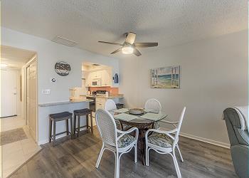 Madeira Norte 505 Dining Area