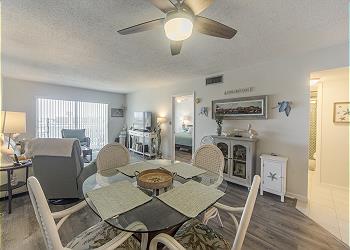 Madeira Norte 505 Dining Area