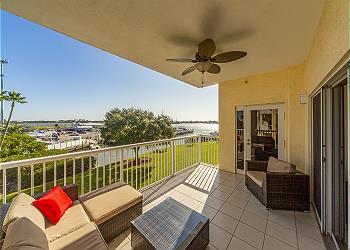 Madeira Beach & John's Pass Florida Vacation Condo Rentals