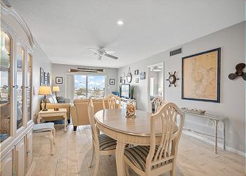 Madeira Norte 402 Dining Room