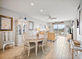 Madeira Norte 402 Dining Room