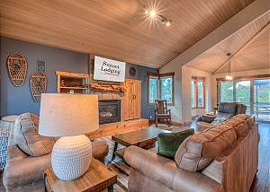 Sunriver Home Near Fort Rock, Hot Tub, A/C, SHARC