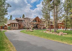 Luxury 6,456 Sq. Ft Deschutes River Retreat, Private Dock, Perfect for Events