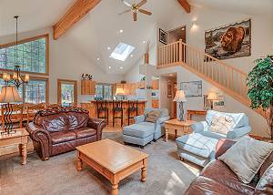 Spacious Sunriver Lodge Home, Hot Tub, SHARC, A/C