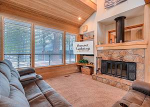 Family Friendly Sunriver Home Hot Tub Game Room SHARC Passes