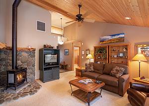 Walk to the Deschutes River, Hot Tub, AC, Ping Pong, Sleeps 8, SHARC