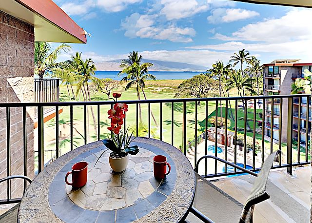 Amazing ocean view from you private lanai!
