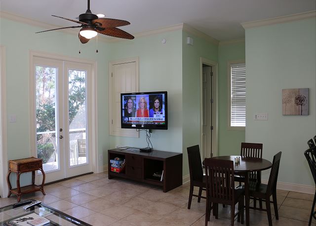 1st fl living rm small house