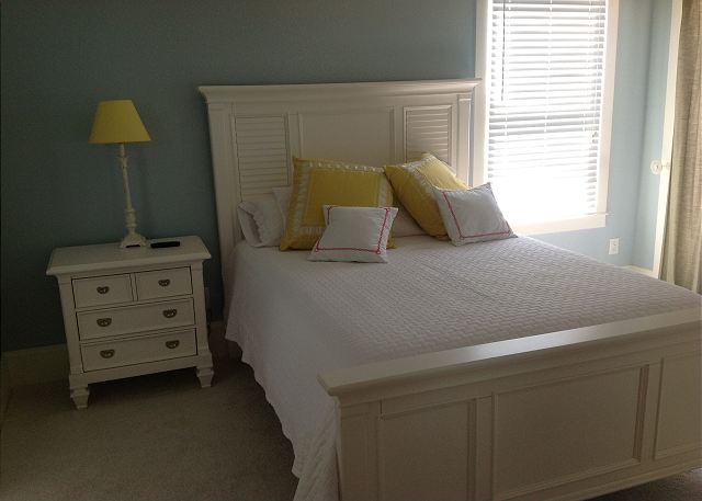 queen bed
