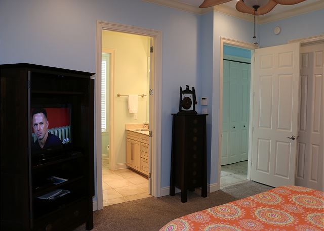 King bd 2nd fl big house NE