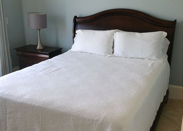 queen bed