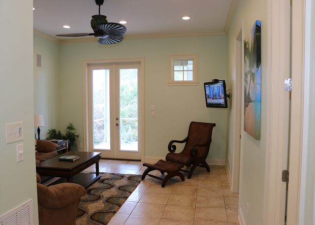 1st fl living rm big house