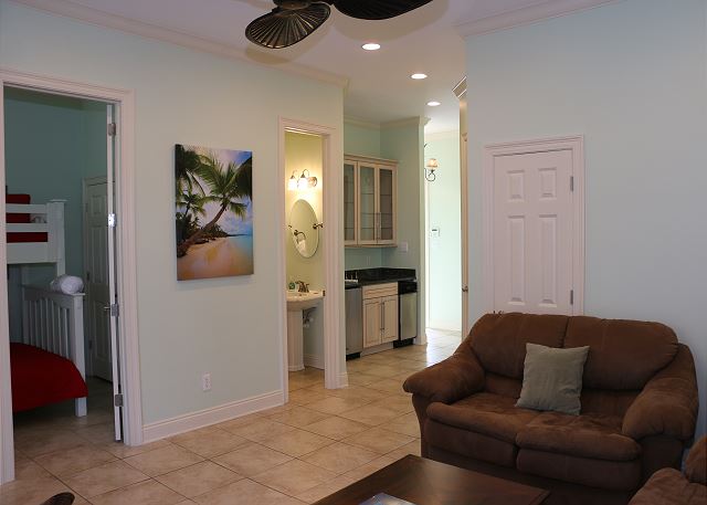 1st fl living rm big house